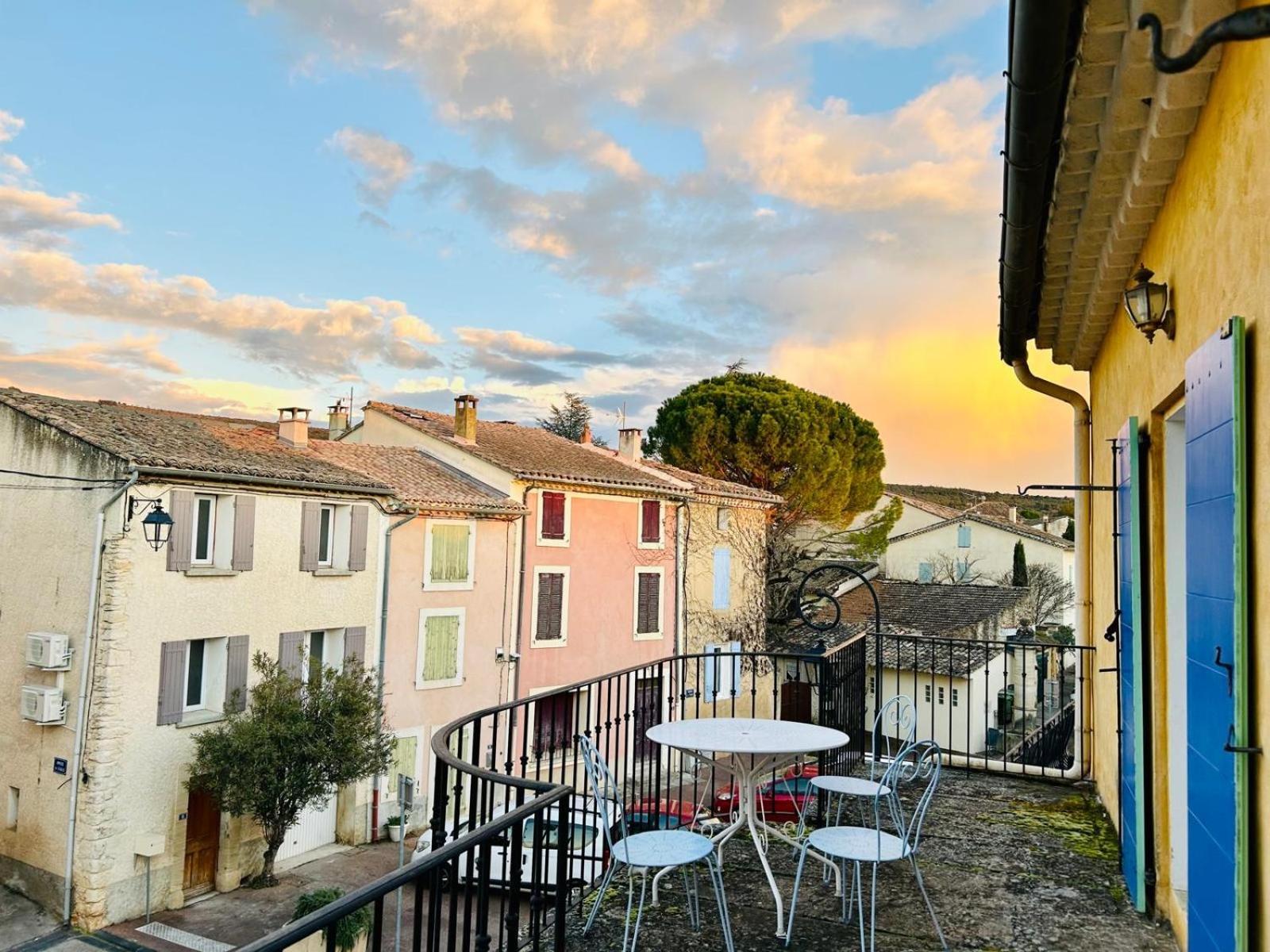 La Sarrasine Hotel Villes-sur-Auzon Exterior foto